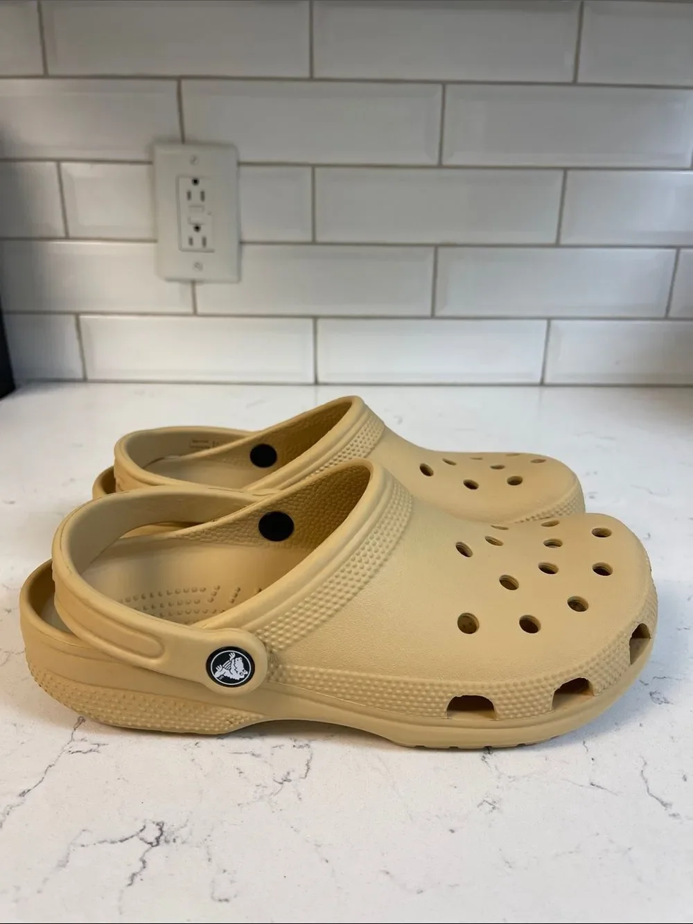 Crocs Men's Wheat Classic Clog Unisex Men’s 7 Women’s 9 Style # 10001